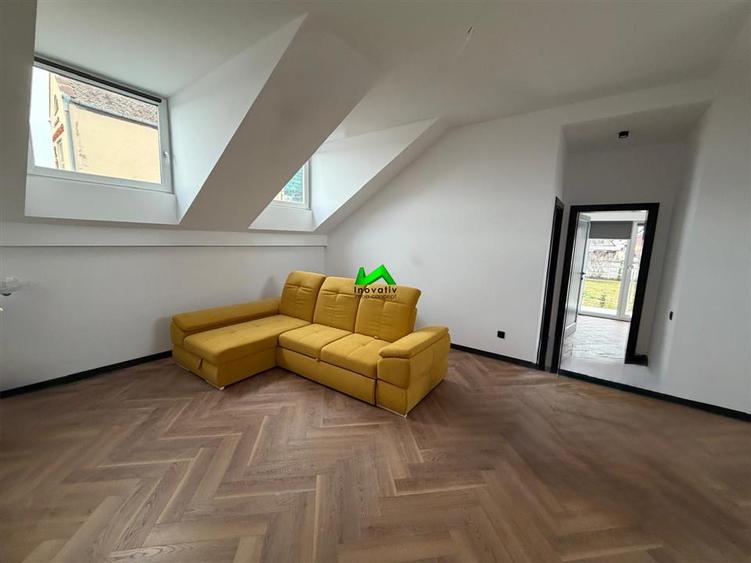 Apartament cu 3 camere decomandat, mobilat în Turnișor