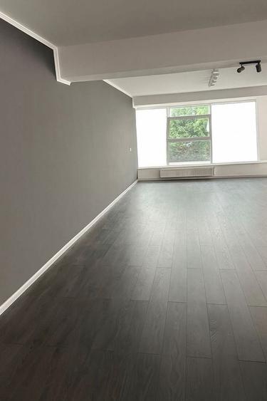 Spațiu comercial, de 205 mp, în Central