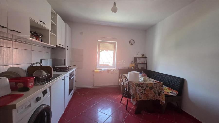Casa P E, teren 568 mp - Valea Rosie - 1