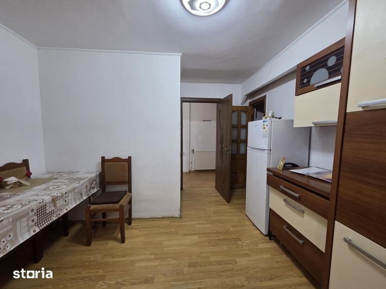 Apartament cu 4 camere decomandat în Ultracentral