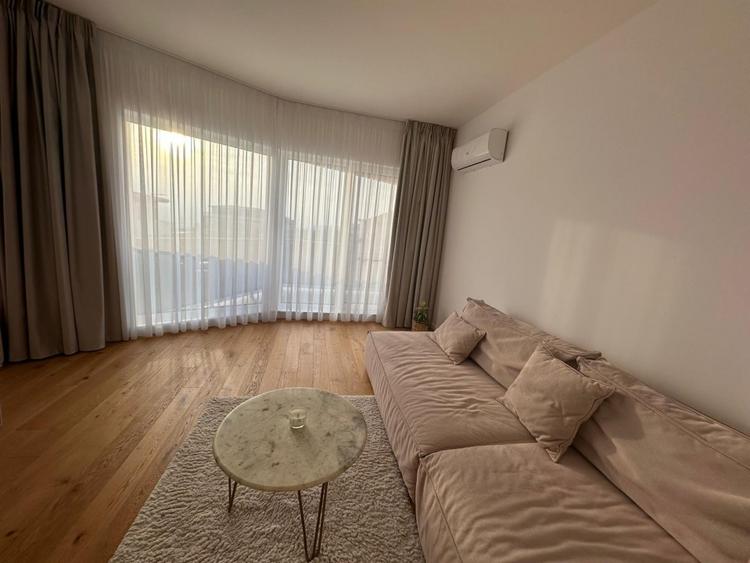 Duplex cu 4 camere cu Garaj în Nord-Est
