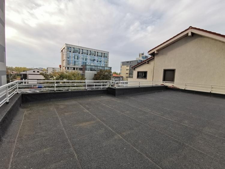 Casă individuală cu 5 camere cu Canalizare în Faleza Nord
