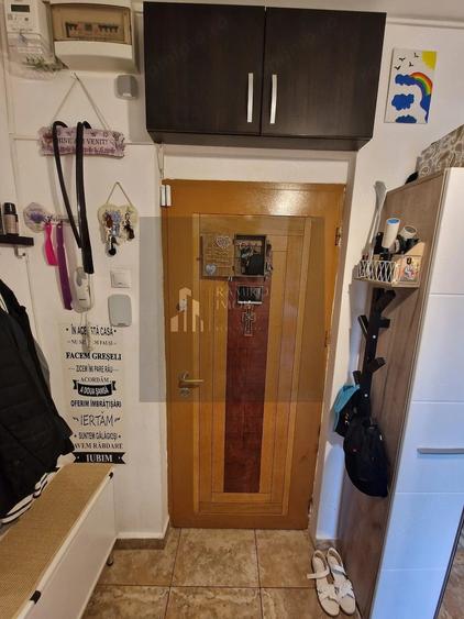 Apartament cu 4 camere semidecomandat în Central
