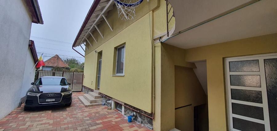Birou, de 60 mp, în Piața Cluj