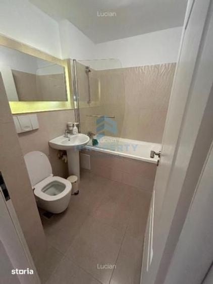 Apartament cu 3 camere în Centrul Civic