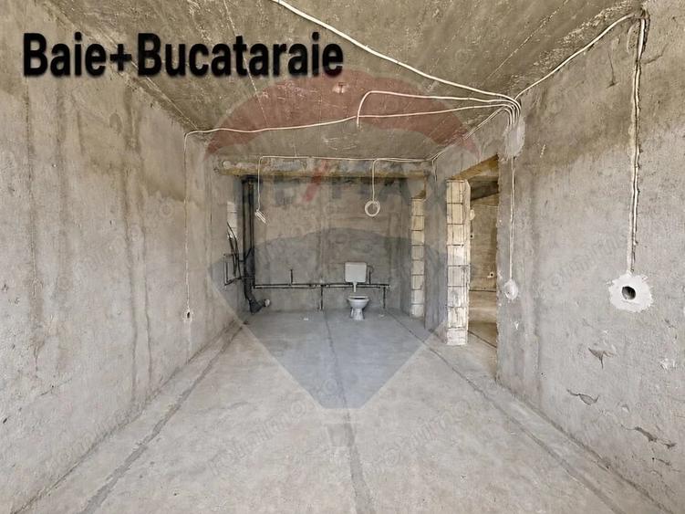 Casă cu Teren 200 Mp în Poiana