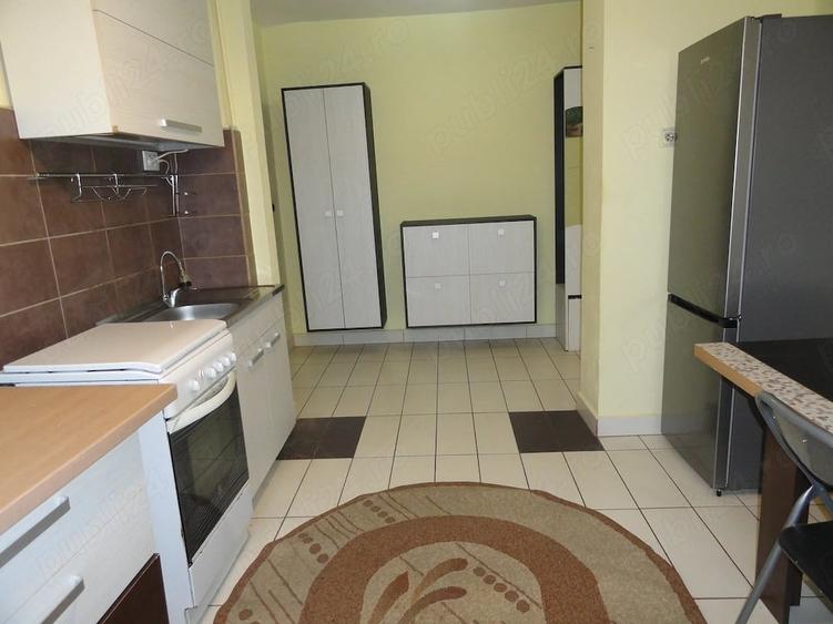 Apartament cu 2 camere semidecomandat în Romanilor