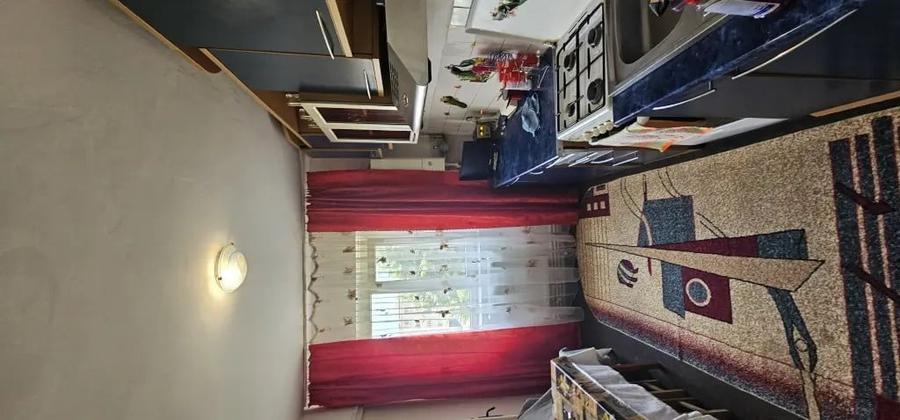 Apartament cu 2 camere decomandat în Poarta 6