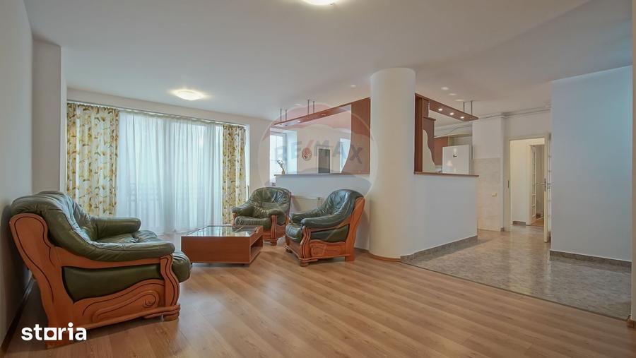 Apartament cu 3 camere decomandat în Bartolomeu