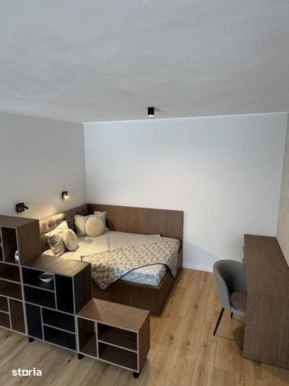 Apartament cu 2 camere decomandat în Tractorul