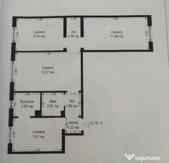 Apartament cu 4 camere semidecomandat în Șagului
