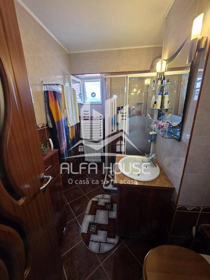 Vand Ap.3 camere Decomandat Zona Comisariat! - 9