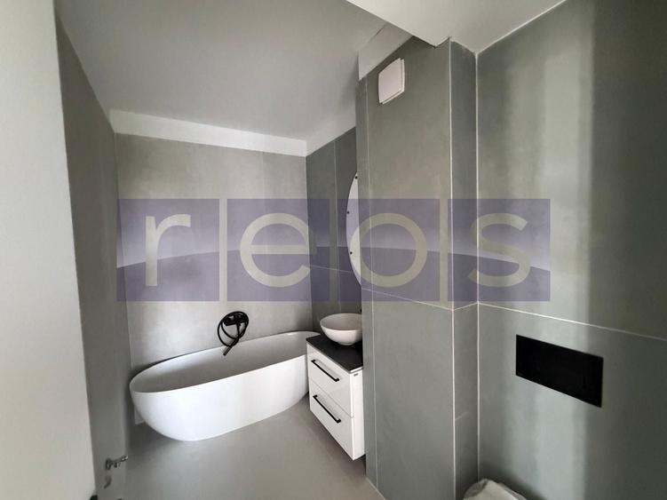 Apartament cu 4 camere, mobilat în Central