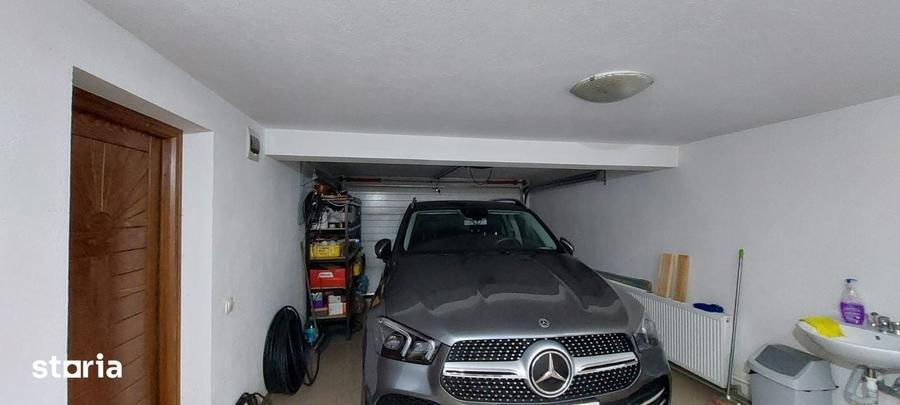 Casă cu 5 camere cu Teren 460 Mp în Corunca