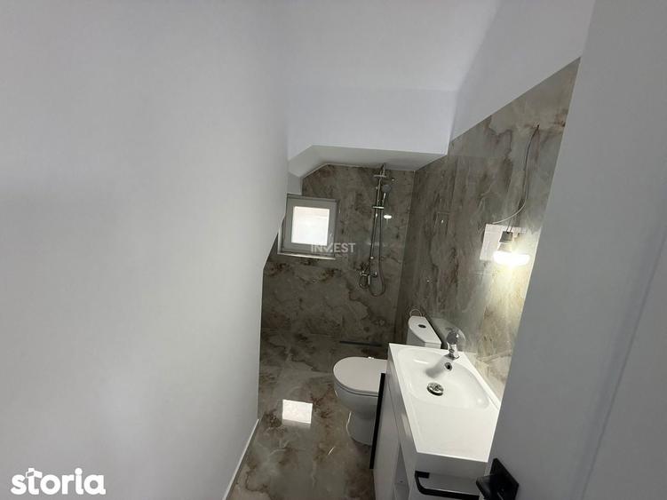 Casă cu 5 camere cu Teren 250 Mp în Valea Lupului