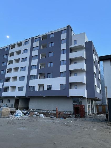 Apartament cu 2 camere decomandat în Runcu