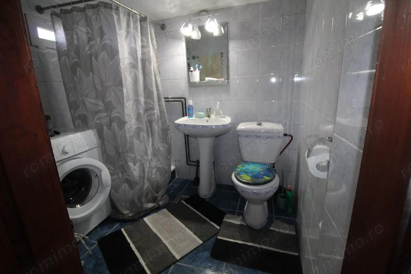 Casă cu 6 camere cu Canalizare în Iași-Gorj