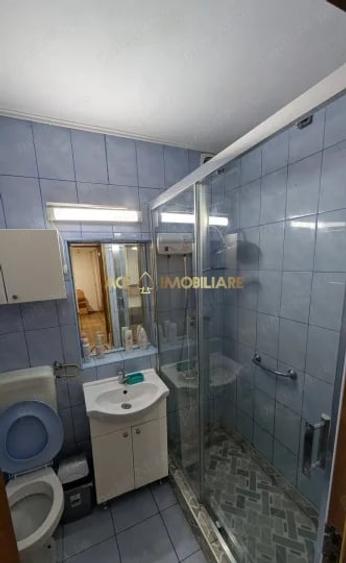 Apartament cu 3 camere decomandat, mobilat în Dristor