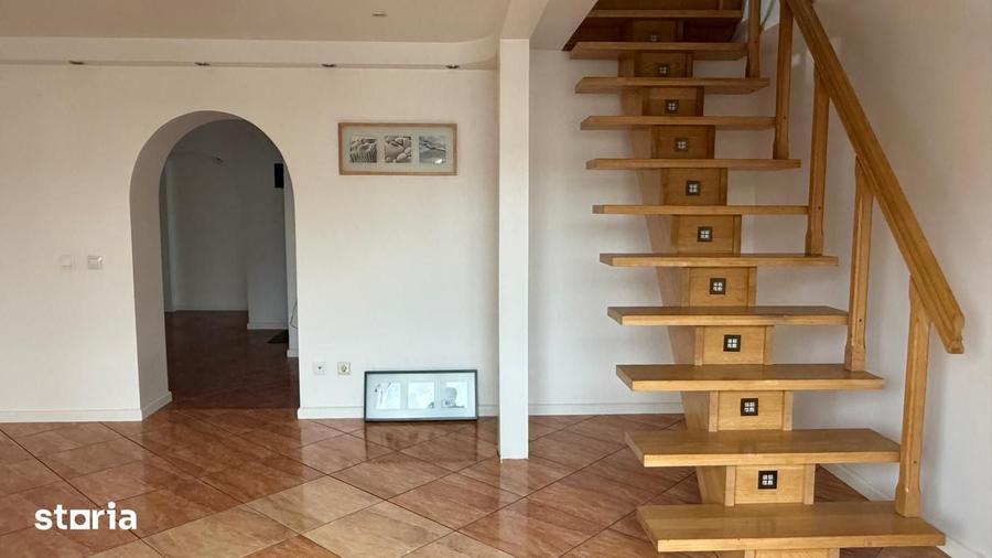 Apartament cu 4 camere decomandat în Obcini