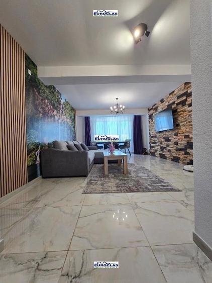 Casă cu 4 camere cu Teren 245 Mp în Brătianu