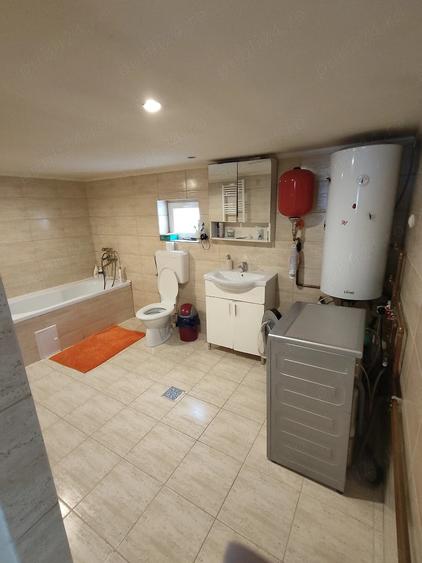 Casă cu 3 camere cu Teren 800 Mp în Central