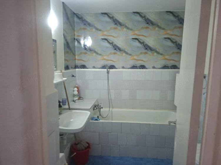 Apartament cu 4 camere decomandat în Balotești