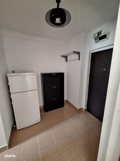 Apartament cu 2 camere semidecomandat în Obor