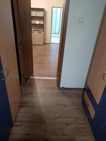 Apartament cu 3 camere semidecomandat în Fortuna