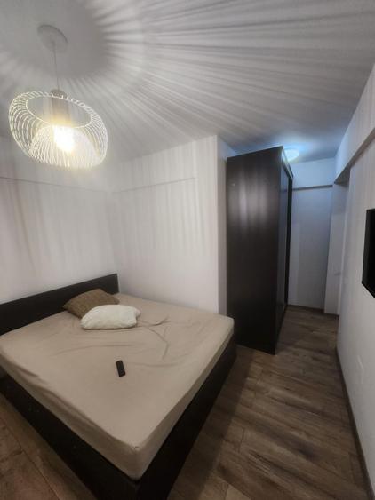 Apartament cu 2 camere semidecomandat în Roșu