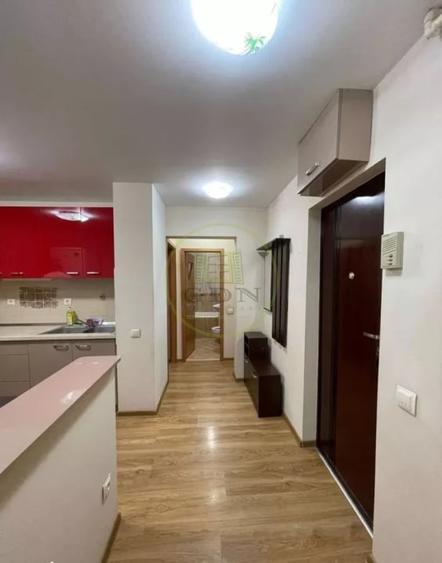 Apartament cu 2 camere decomandat, mobilat în Tractorul