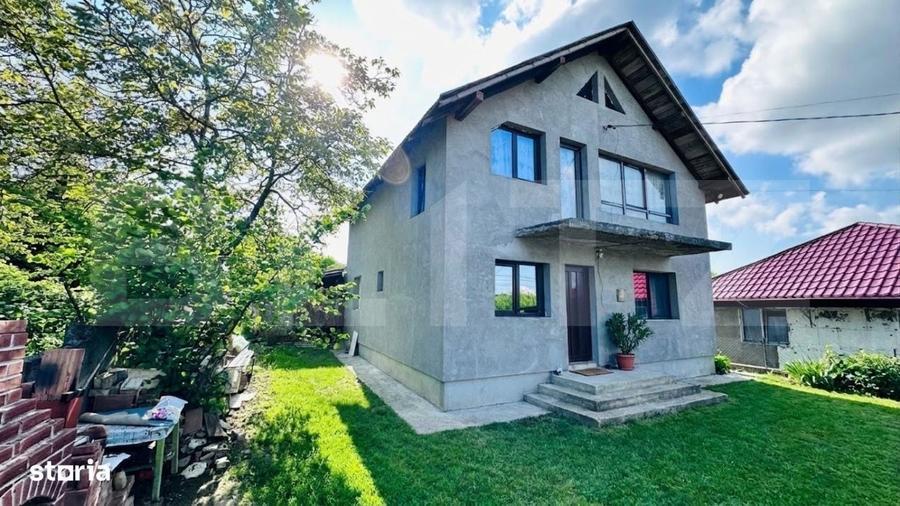 Casă cu 4 camere cu Teren 400 Mp în Păun