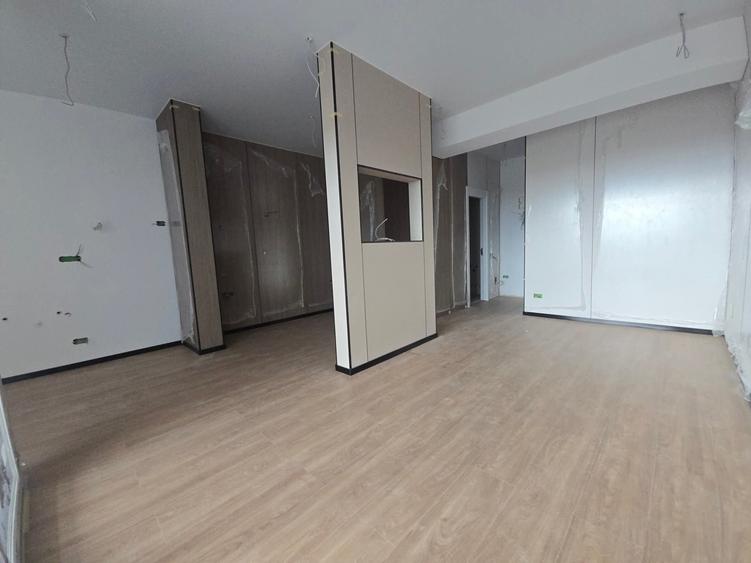 Apartament cu 2 camere semidecomandat în Dobroești