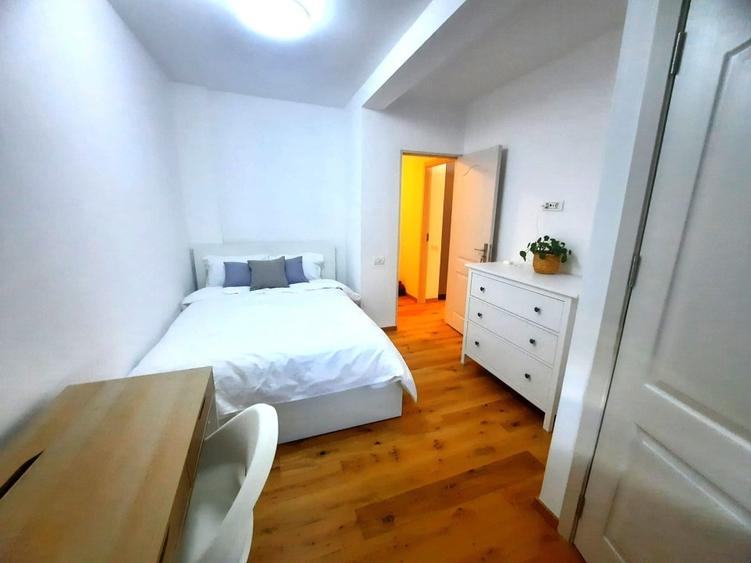 Apartament cu 3 camere în P-ța Romană