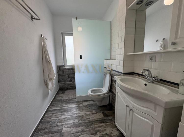 Apartament cu 3 camere decomandat, mobilat în Florești