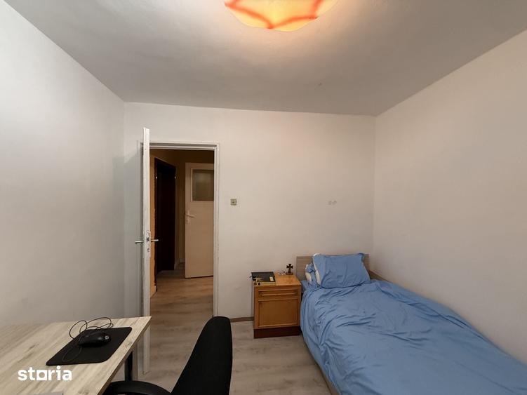 Apartament cu 3 camere semidecomandat în Olimpia-Stadion
