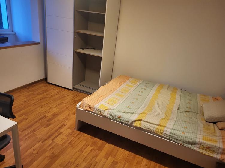 Apartament cu 3 camere decomandat în Titan