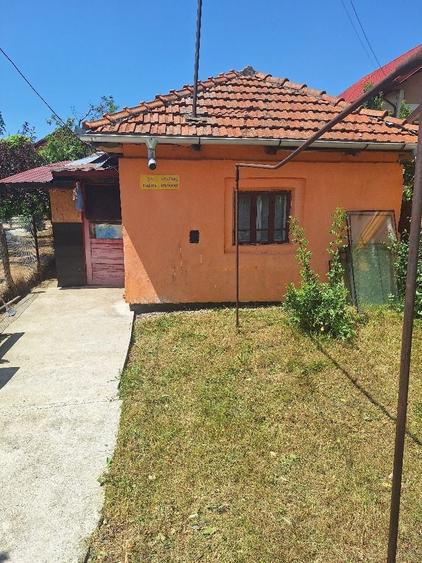 Casă cu 2 camere în Curtea de Argeș