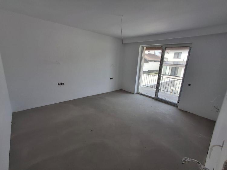 Duplex cu 3 camere cu Canalizare în Șelimbăr