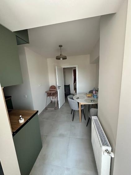 Apartament cu 3 camere decomandat, mobilat în Central