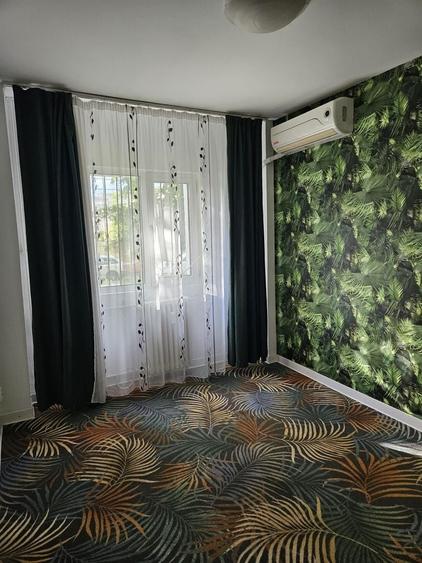 Apartament cu 4 camere decomandat în Republicii