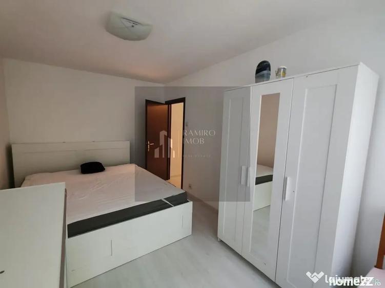 Apartament cu 3 camere semidecomandat în Brâncoveanu