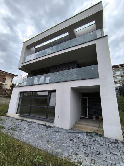 Casa tip duplex constructie noua zona Campului - 1