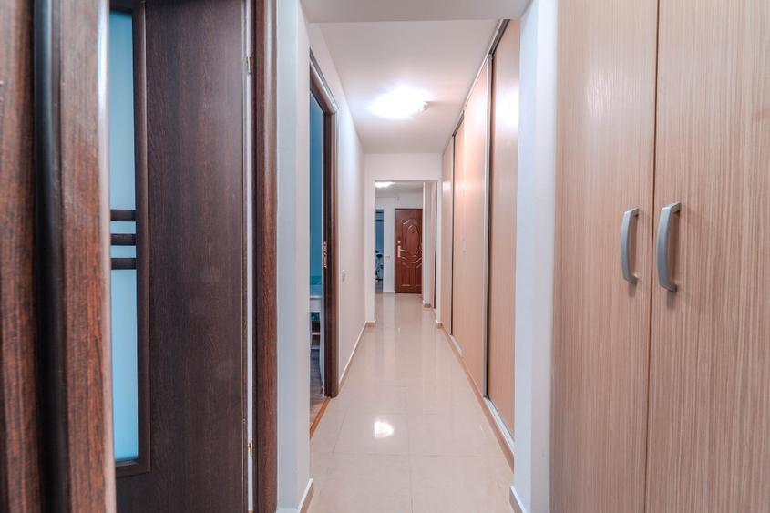 Apartament cu 3 camere decomandat, mobilat în Km 4-5
