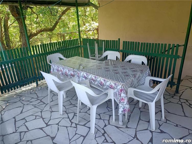 Casă cu 4 camere cu Teren 2200 Mp în Pianu