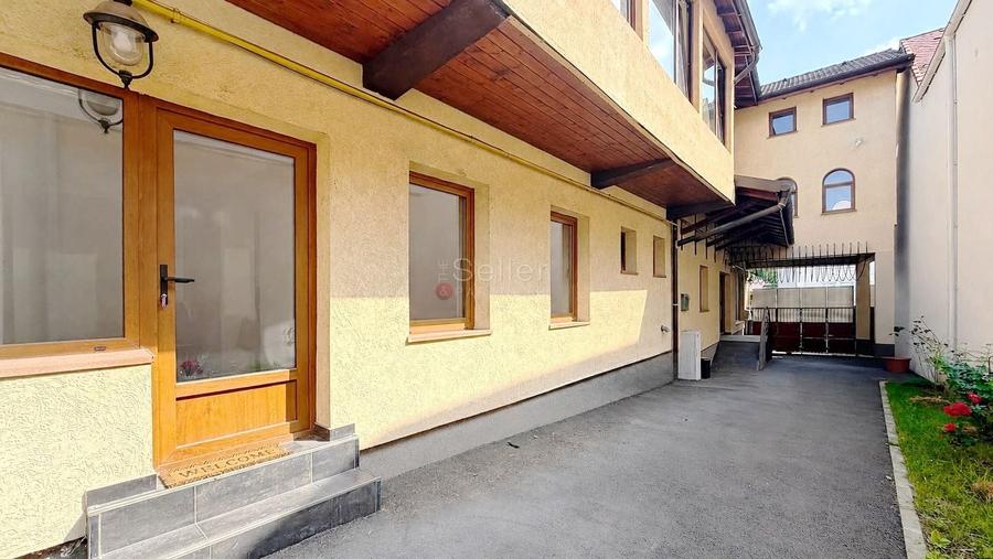 Garsonieră decomandată, mobilată în Brașovul Vechi