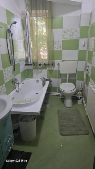 Apartament cu 2 camere nedecomandat în Horia