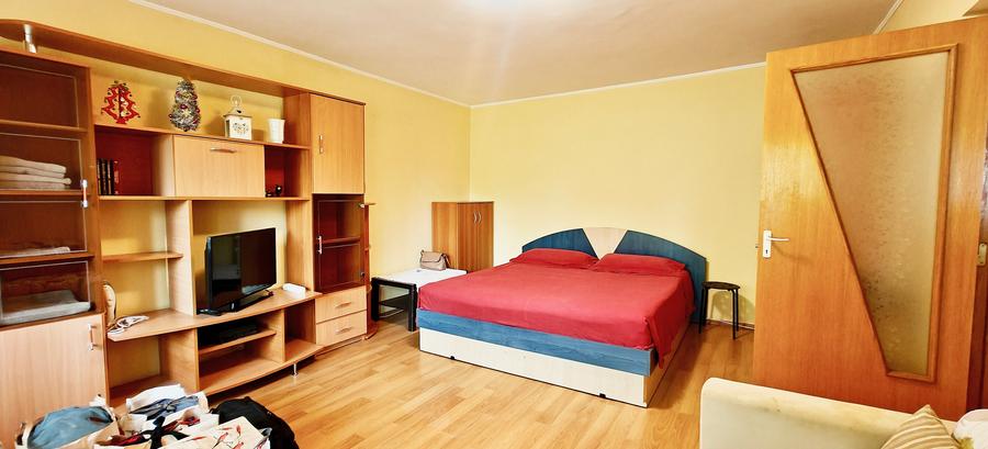 Garsonieră decomandată în Păcii