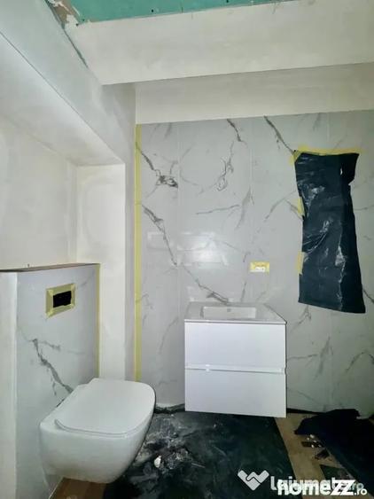 Apartament cu 3 camere semidecomandat în Matei Voievod