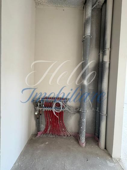 Penthouse cu 3 camere semidecomandat în Florești