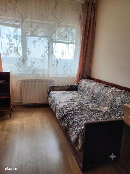Apartament cu 3 camere decomandat în Micro 6